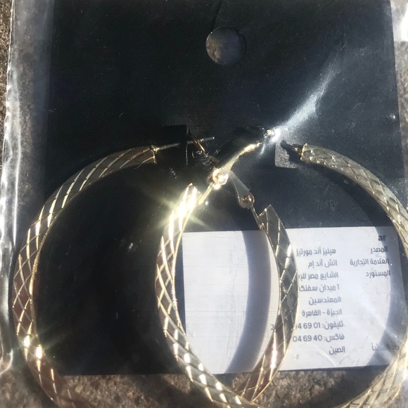 New H&M Gold Colored 2” Textured Hoop Earrings - Picture 9 of 13